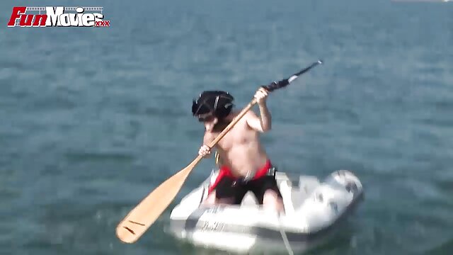Чанартай кино :  Үсэрхэг ижийтэй халуухан бүсгүй Порно видео 